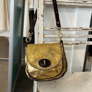 Campomaggi Shoulder Bag in Oro
